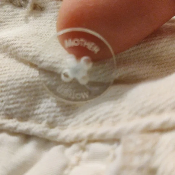 MOTHER. Women's White Frayed Hem Pants - Picture 16 of 16